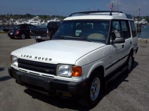 used 1998 Land Rover Discovery SE used cars Marthas Vineyard McCurdy Motorcars quality used cars Marthas Vineyard,  MA. Certified used Volvos, used, Jeeps, used Mercedes Benz, used Toyotas, used SUVs on Marthas Vineyard in Vineyard Haven, Massachusetts