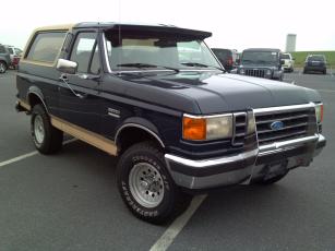 Click to enlarge used 1990 Ford Bronco Eddie Bauer used cars Marthas Vineyard McCurdy Motorcars quality used cars Marthas Vineyard, MA. Certified used Volvos, used, Jeeps, used Mercedes Benz, used Toyotas, used SUVs on Marthas Vineyard in Vineyard Haven, Massachusetts
